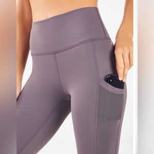 On-The-Go PowerHold® High-Waisted Legging